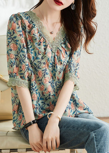 A Vintage Style Top with Delicate Timeless Details