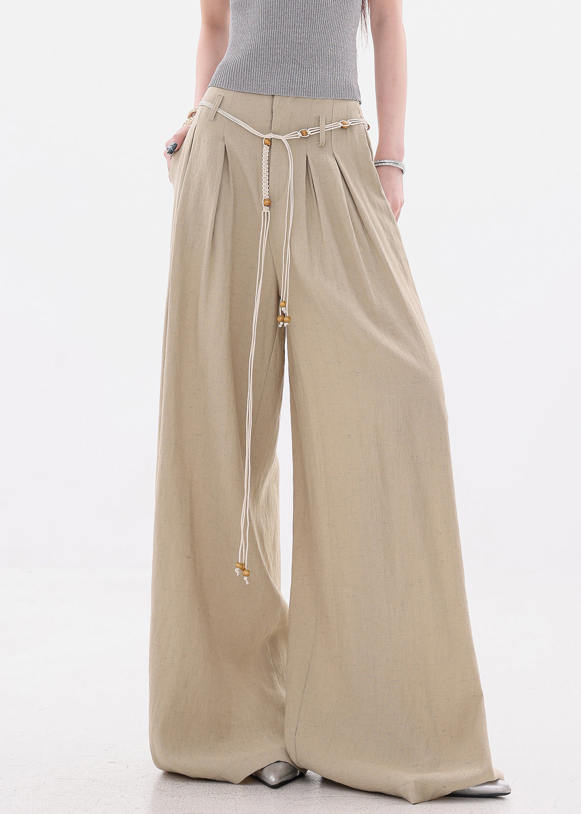 Gracefully Styled Pants for Any Occasion