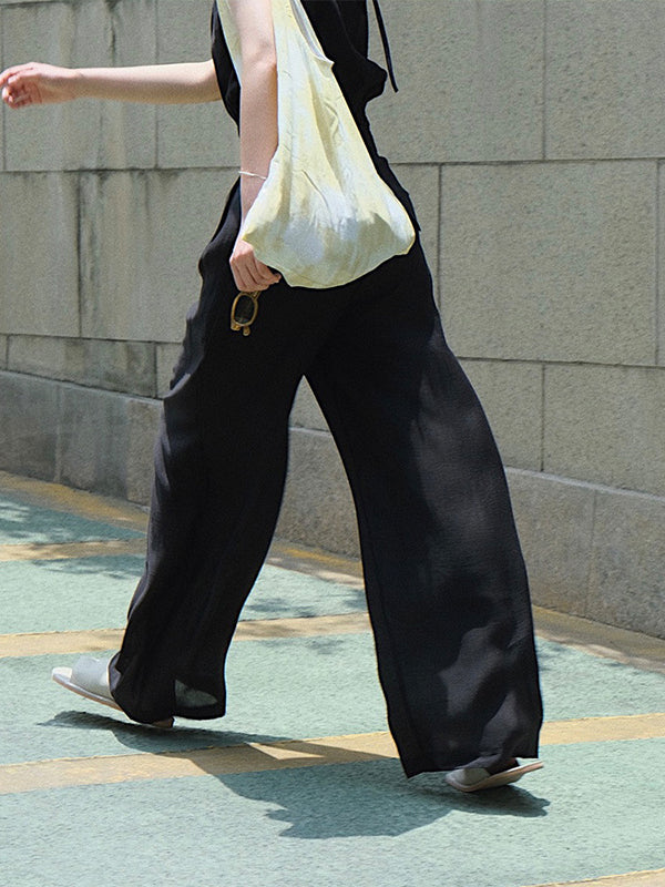Sophisticated Trousers with a Clean Classic Look