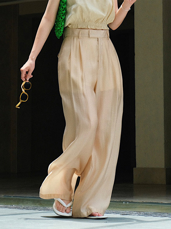 Sophisticated Trousers with a Clean Classic Look