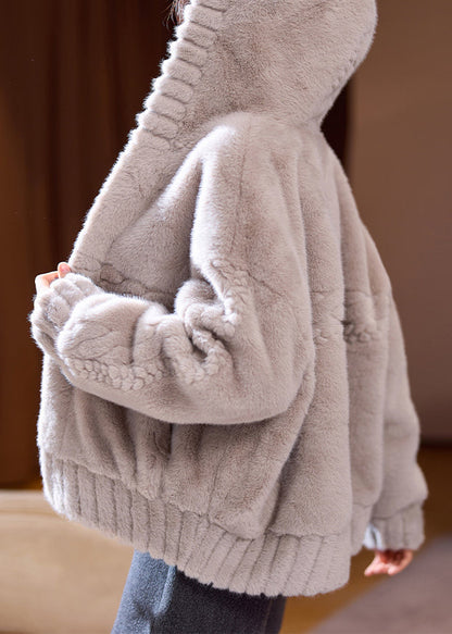 Beautifully Finished Coat in a Timeless Design