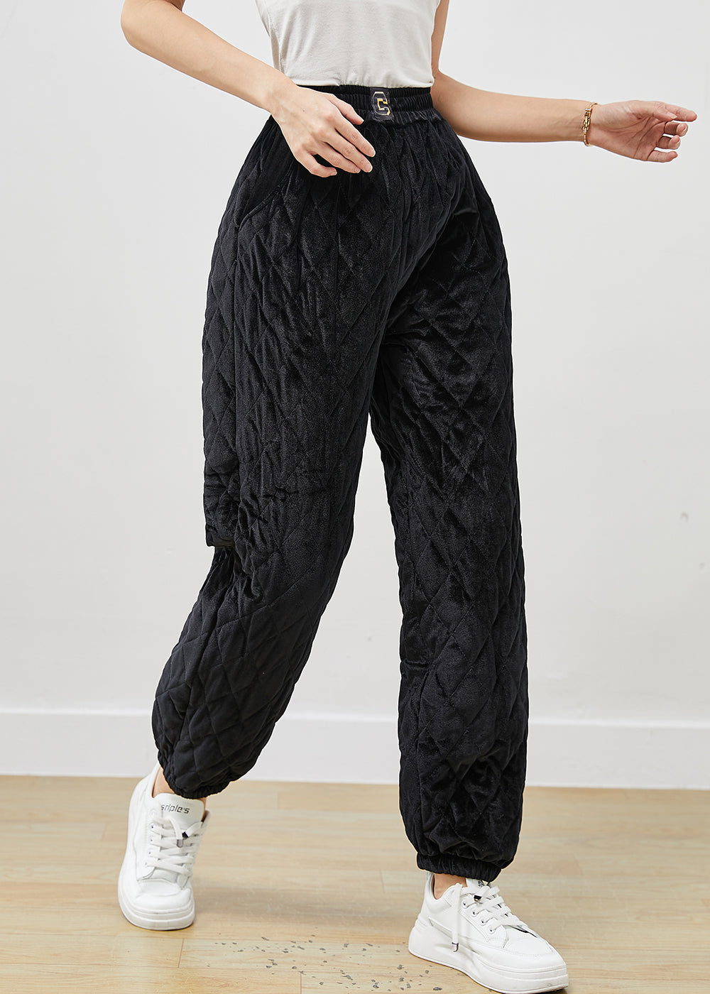 Beautifully Finished Pants in a Timeless Design