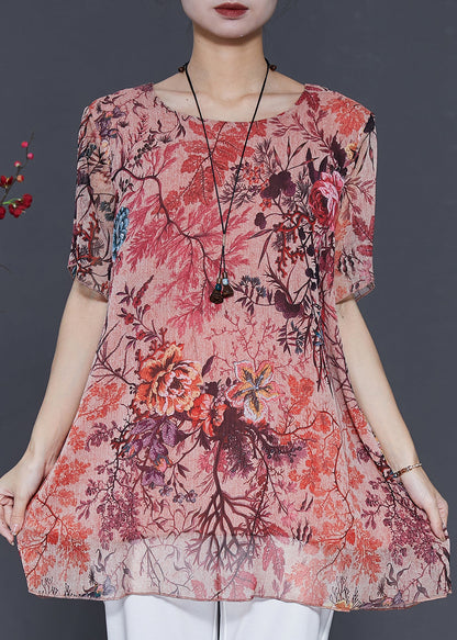 Well Tailored Top with a Graceful Silhouette