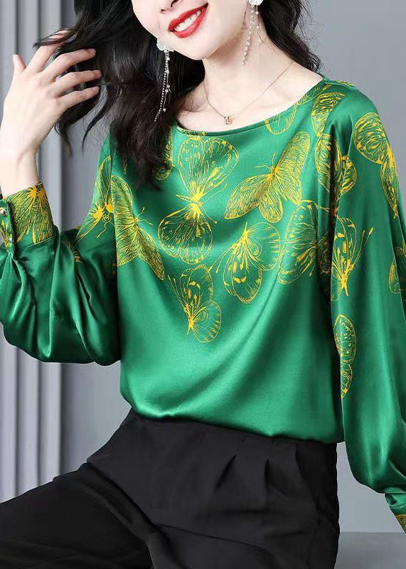 Sophisticated Blouse with a Clean Classic Look