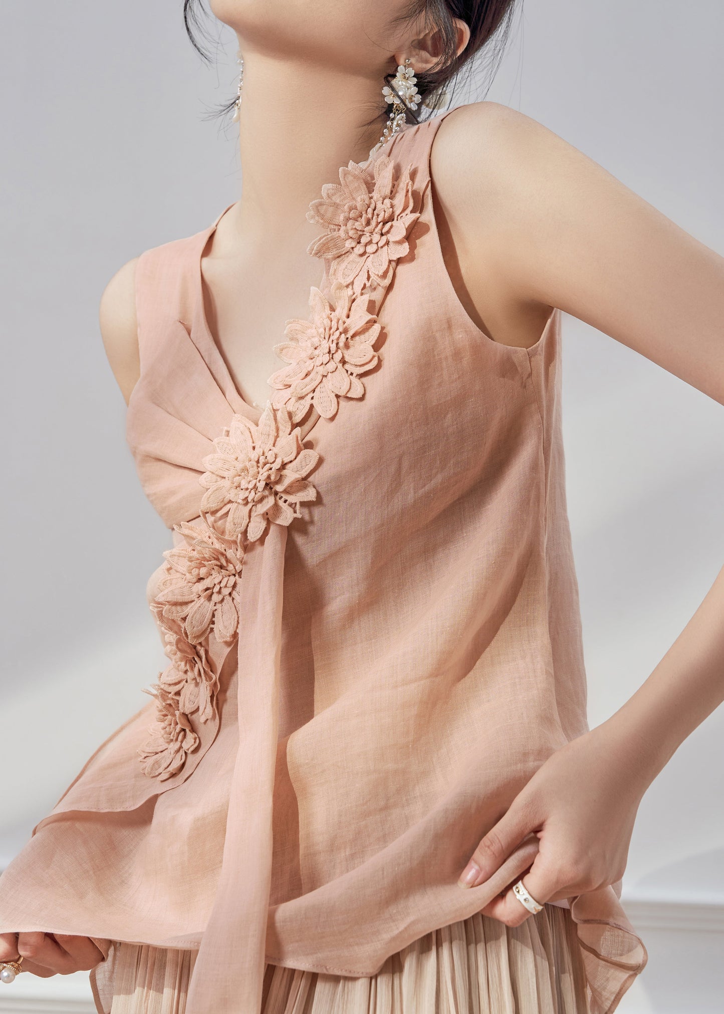 Effortlessly Elegant Shirt with a Timeless Design
