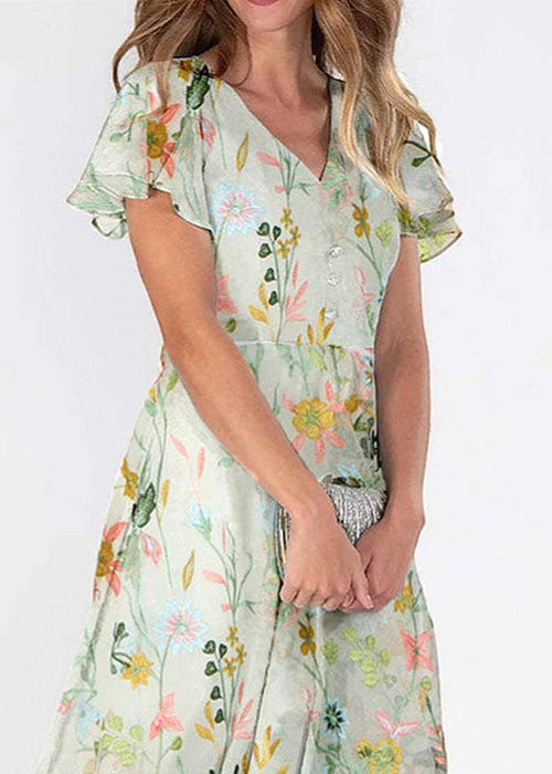 Well Tailored Dress with a Graceful Silhouette