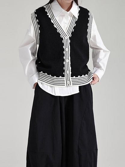 Effortlessly Elegant Garment with a Timeless Design