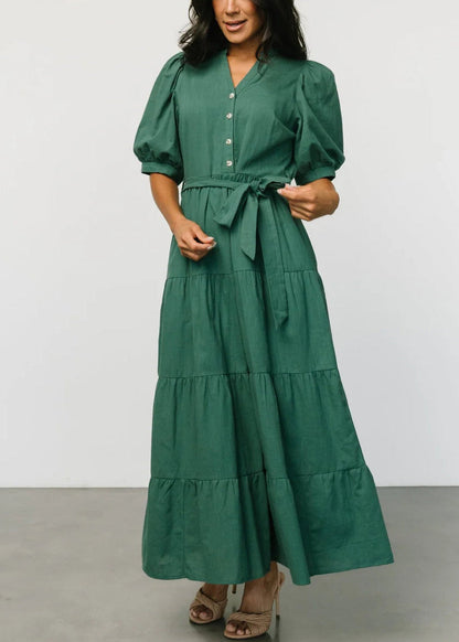 Classic Vintage Dress with a Flattering Fit