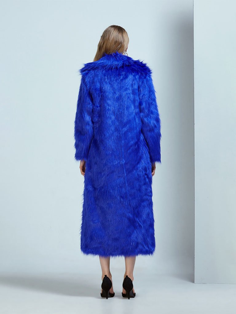 Effortlessly Elegant Coat with a Timeless Design