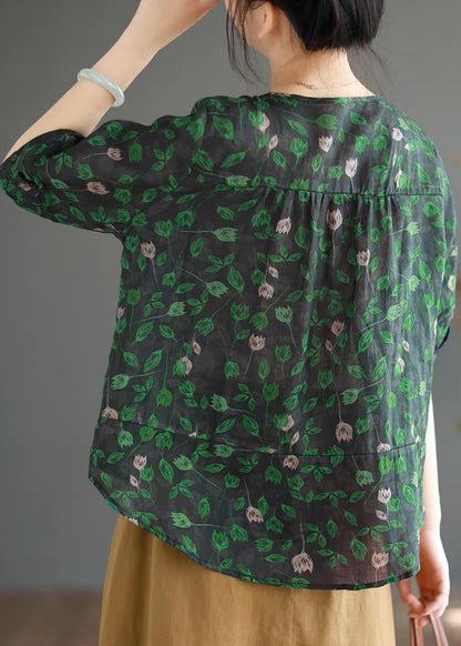 Classic Vintage Shirt with a Flattering Fit