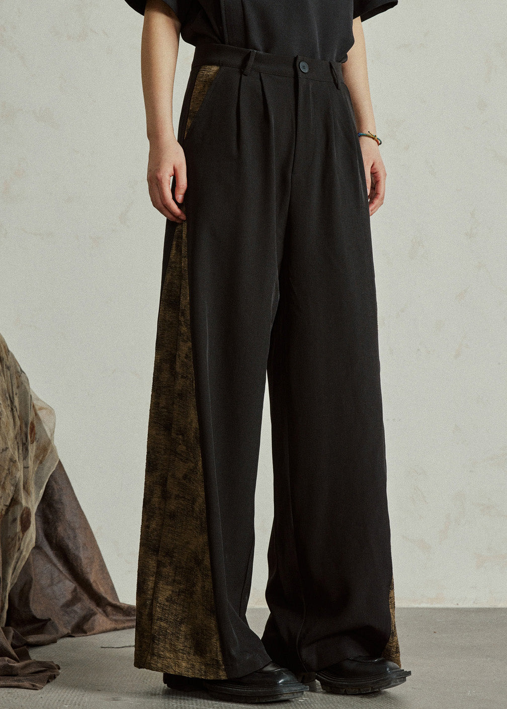 Classic Vintage Pants with a Flattering Fit