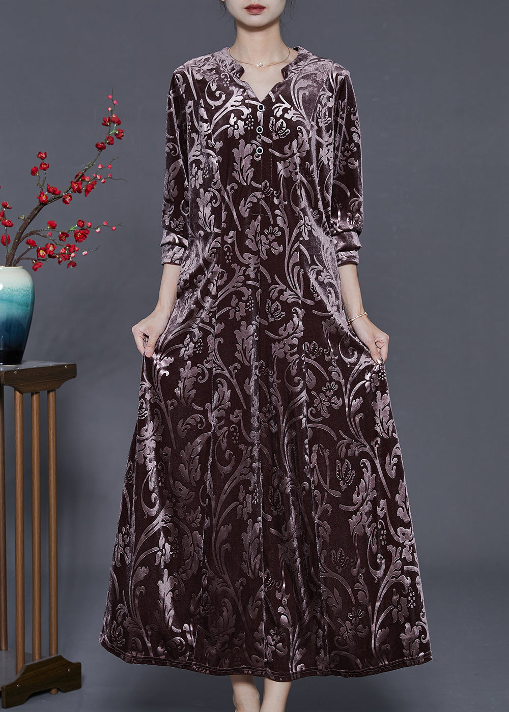 Classic Vintage Dress with a Flattering Fit
