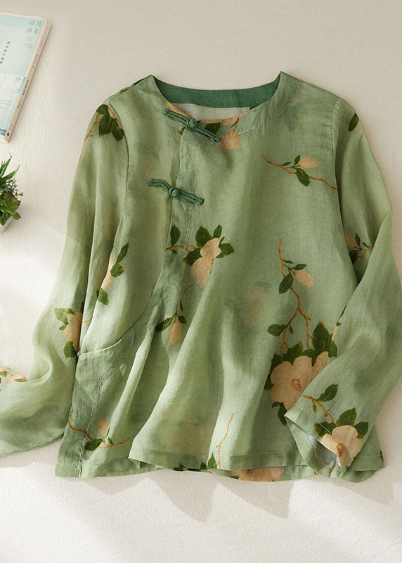 Classic Vintage Shirt with a Flattering Fit