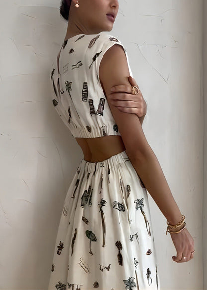 Beautifully Finished Dress in a Timeless Design