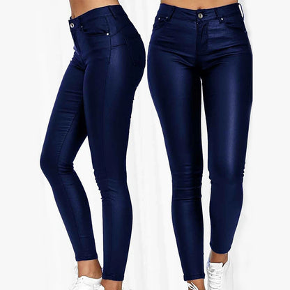 Effortlessly Elegant Trousers with a Timeless Design