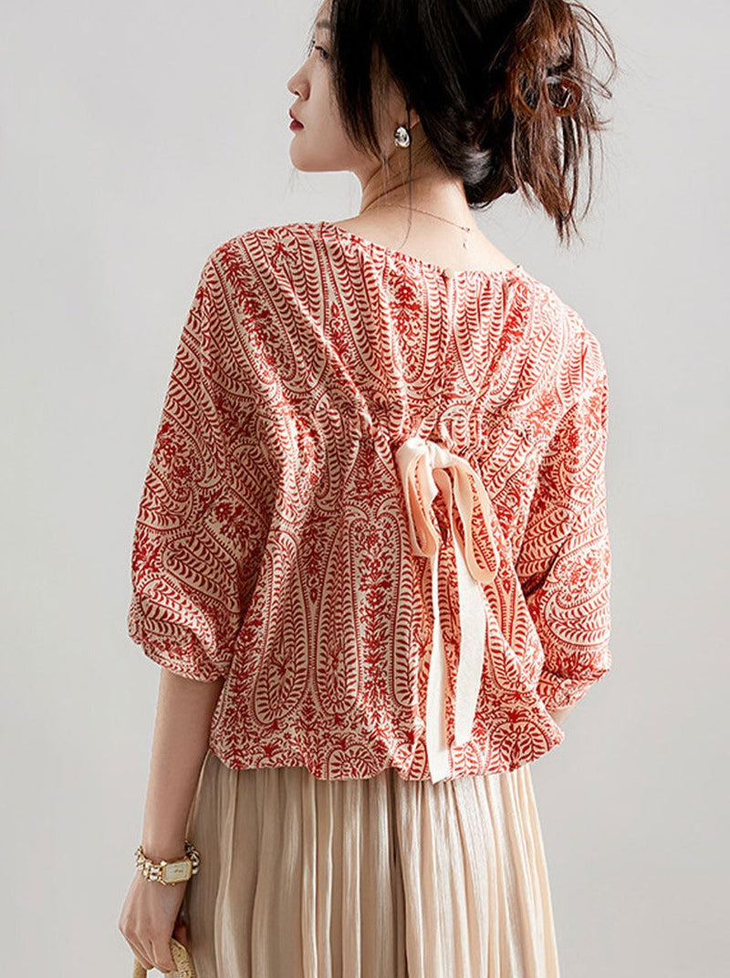 Beautifully Finished Blouse in a Timeless Design