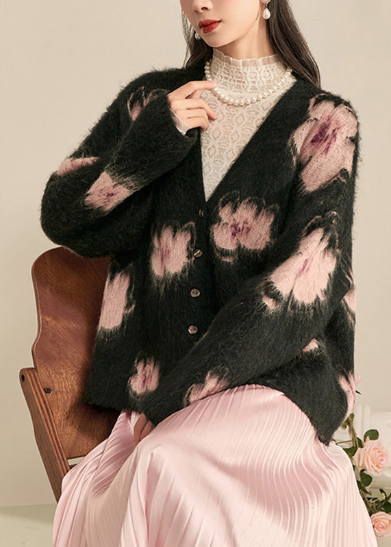Classic Vintage Cardigan with a Flattering Fit