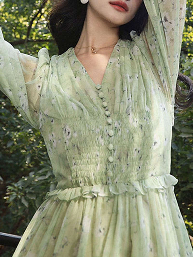 Gracefully Styled Dress for Any Occasion