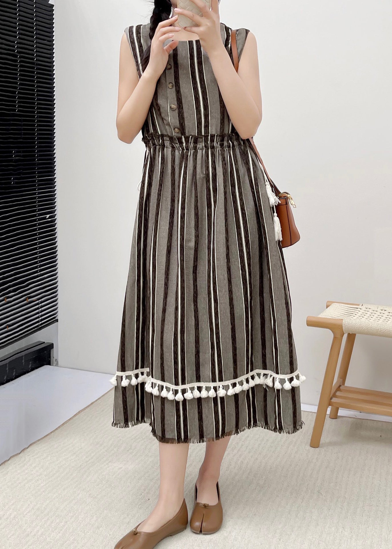 Effortlessly Elegant Dress with a Timeless Design