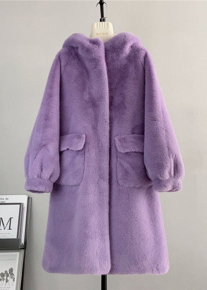 Beautifully Finished Coat in a Timeless Design