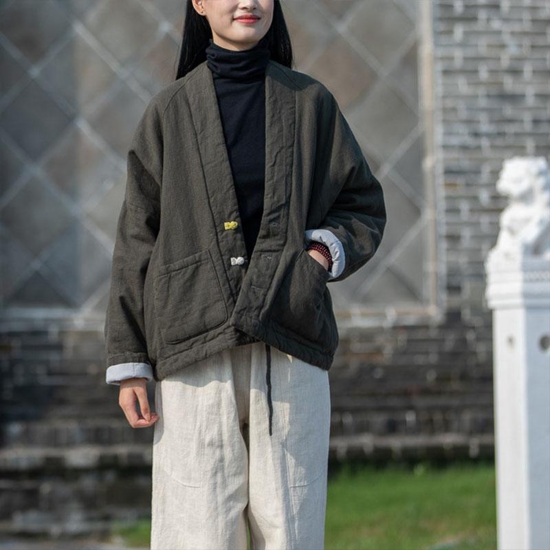 Effortlessly Elegant Coat with a Timeless Design