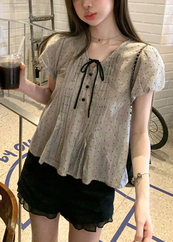 Beautifully Finished Top in a Timeless Design