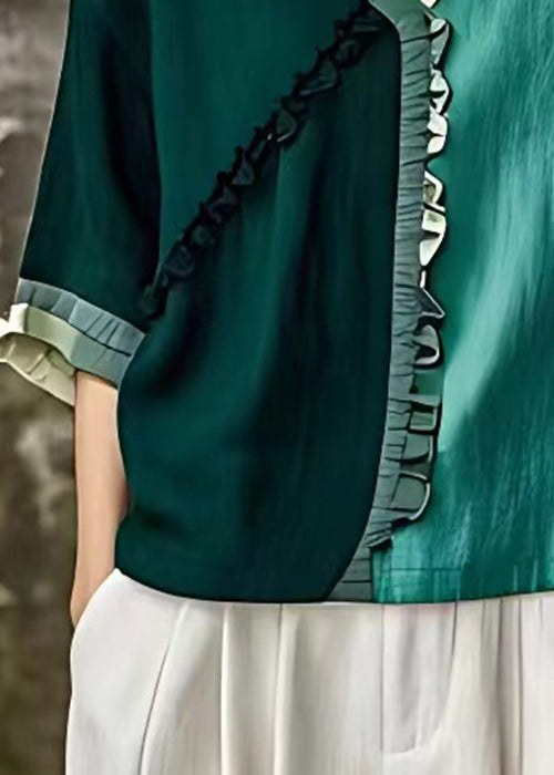 Classic Vintage Shirt with a Flattering Fit