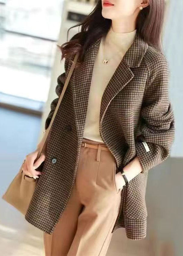 Elegantly Styled Coat for Everyday Wear