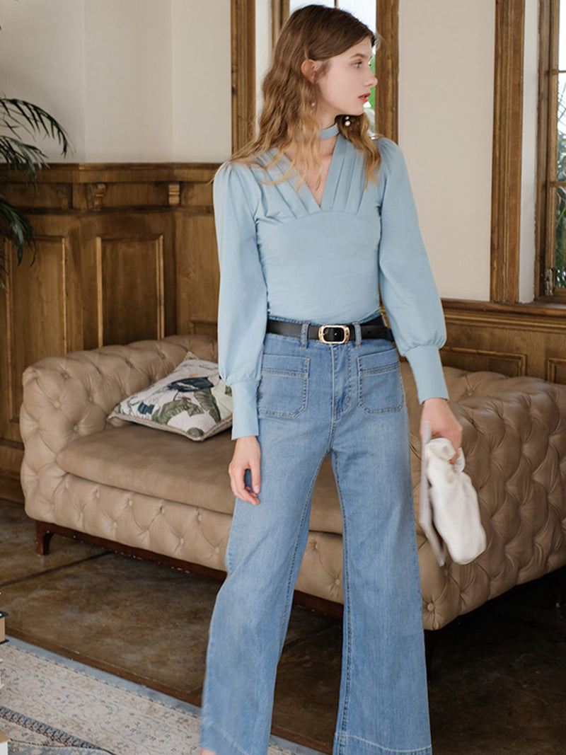 Classic Vintage Blouse with a Flattering Fit