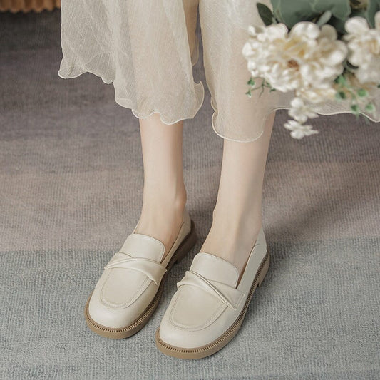 Graceful Orthopedic Loafers for Modern Look