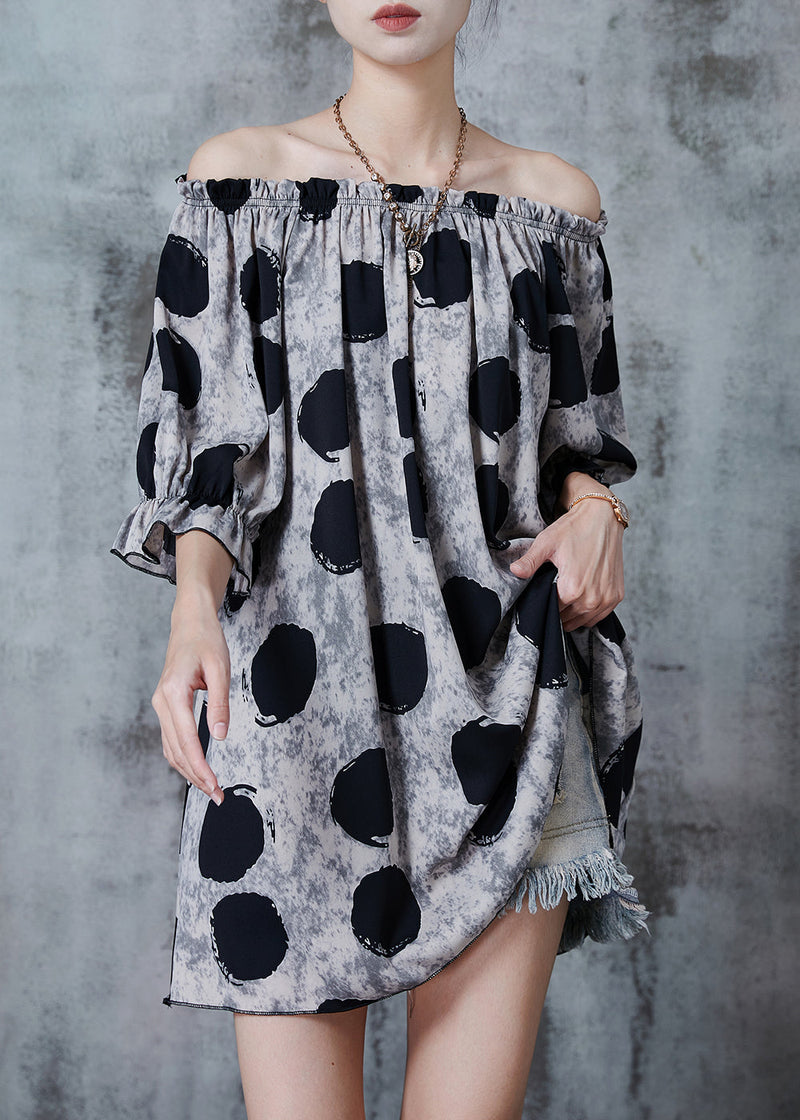 Effortlessly Elegant Top with a Timeless Design