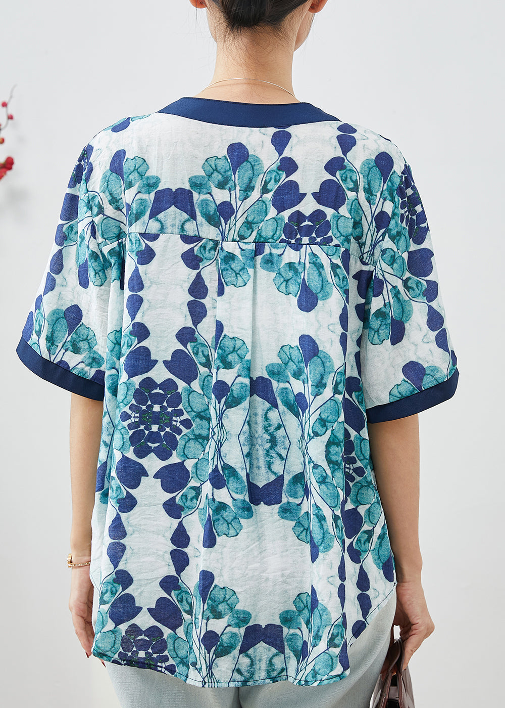 Beautifully Crafted Blouse in a Classic Style