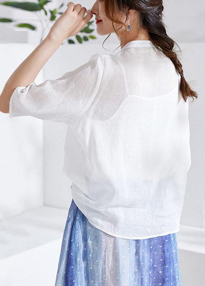 Effortlessly Elegant Blouse with a Timeless Design