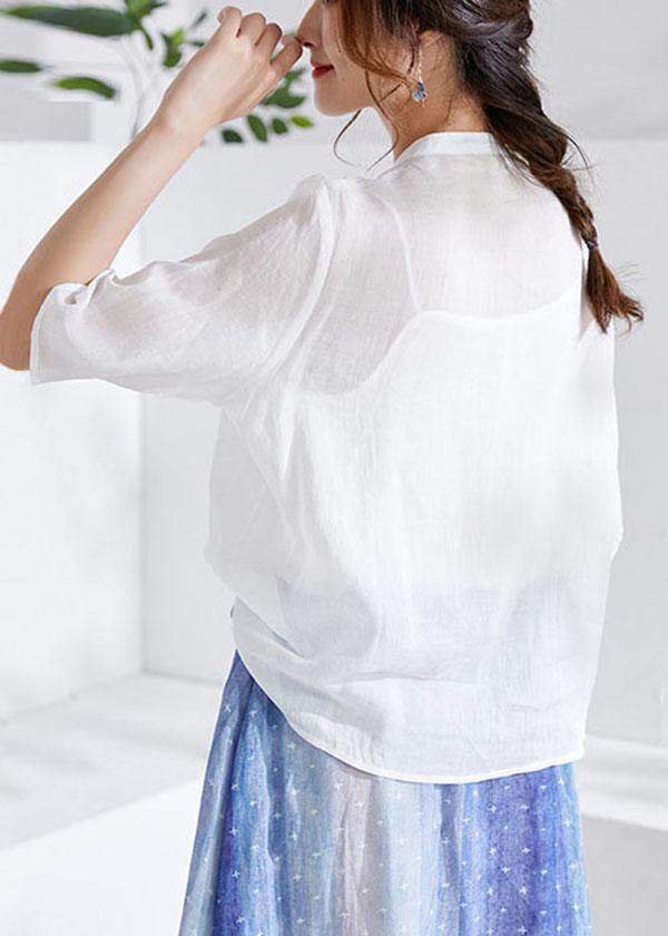 Effortlessly Elegant Blouse with a Timeless Design