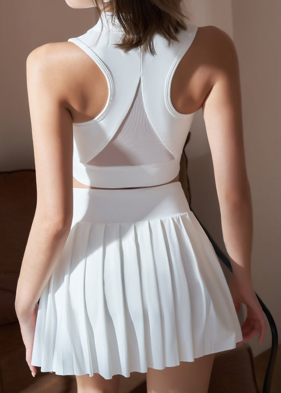 Sophisticated Garment with a Clean Classic Look