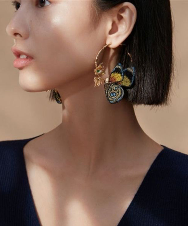 Elegant Gold Earring for Every Occasion
