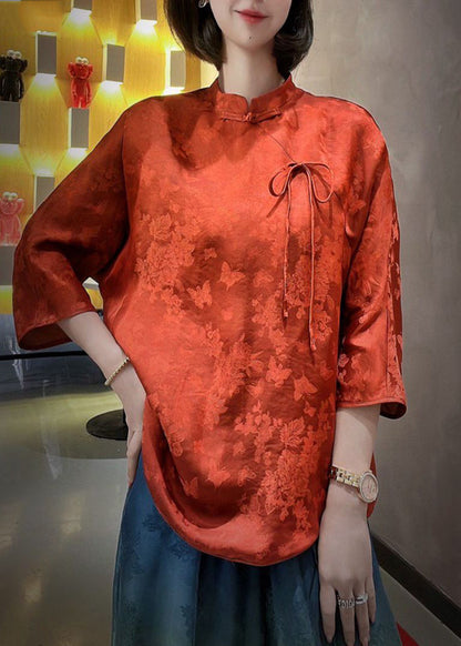 Effortlessly Elegant Top with a Timeless Design