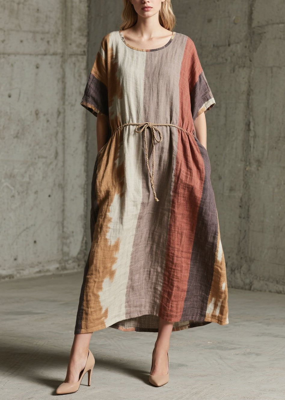 Well Tailored Dress with a Graceful Silhouette