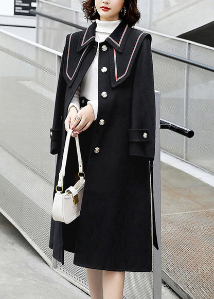 Beautifully Finished Coat in a Timeless Design