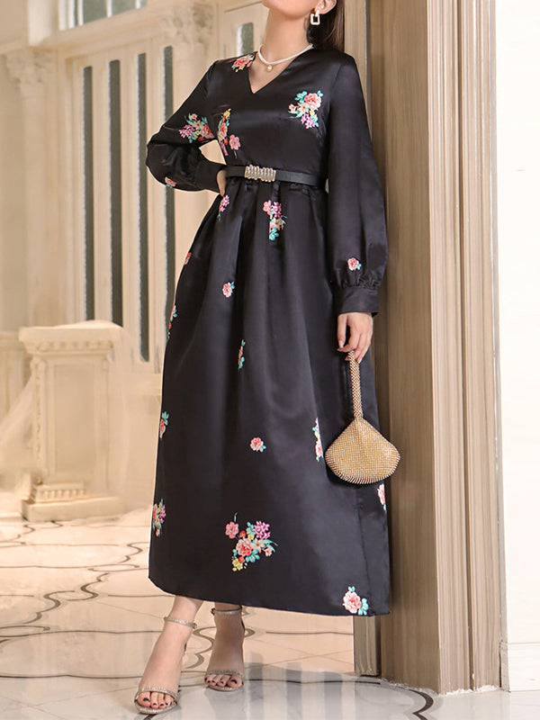 A Vintage Style Dress with Delicate Timeless Details