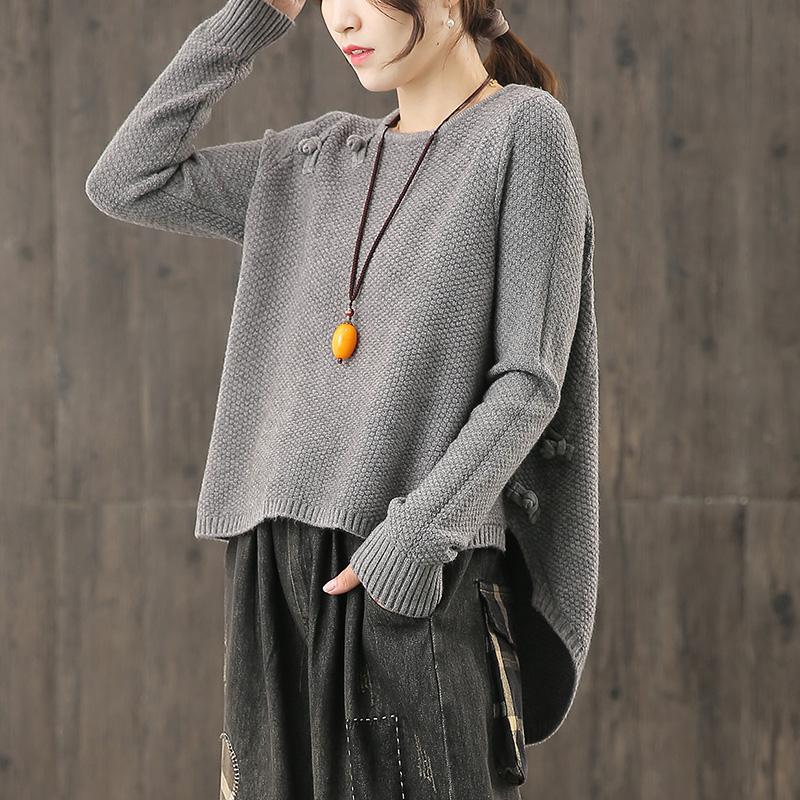 Well Tailored Sweater with a Graceful Silhouette