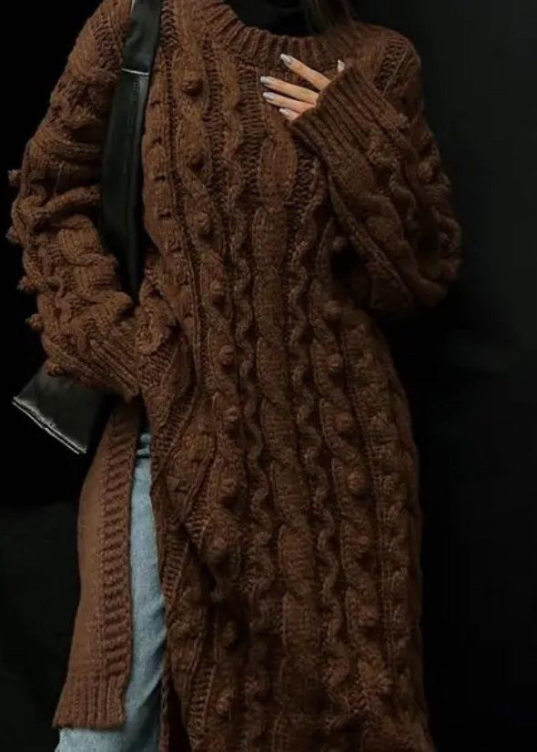 Well Tailored Sweater with a Graceful Silhouette
