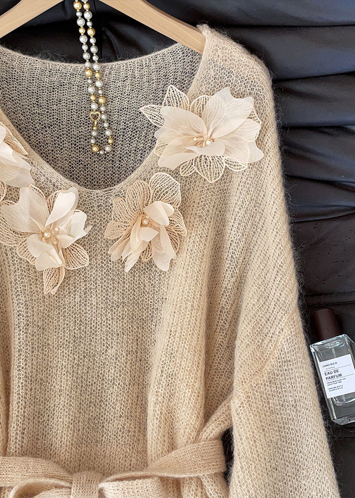 Effortlessly Elegant Sweater with a Timeless Design