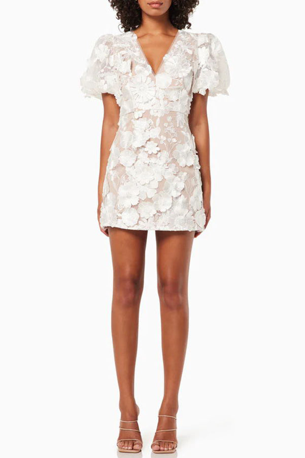 Beautifully Finished Dress in a Timeless Design
