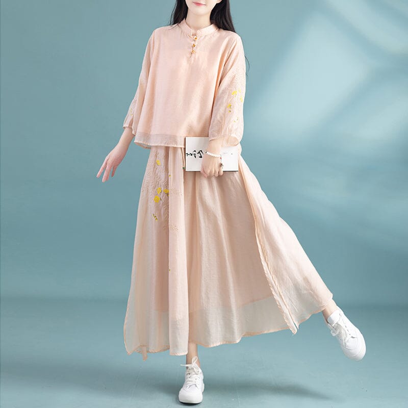 Gracefully Styled Garment for Any Occasion