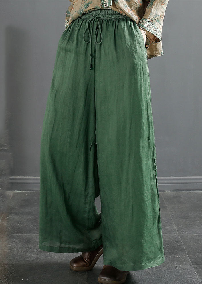 Effortlessly Elegant Pants with a Timeless Design