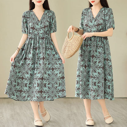Sophisticated Dress with a Clean Classic Look