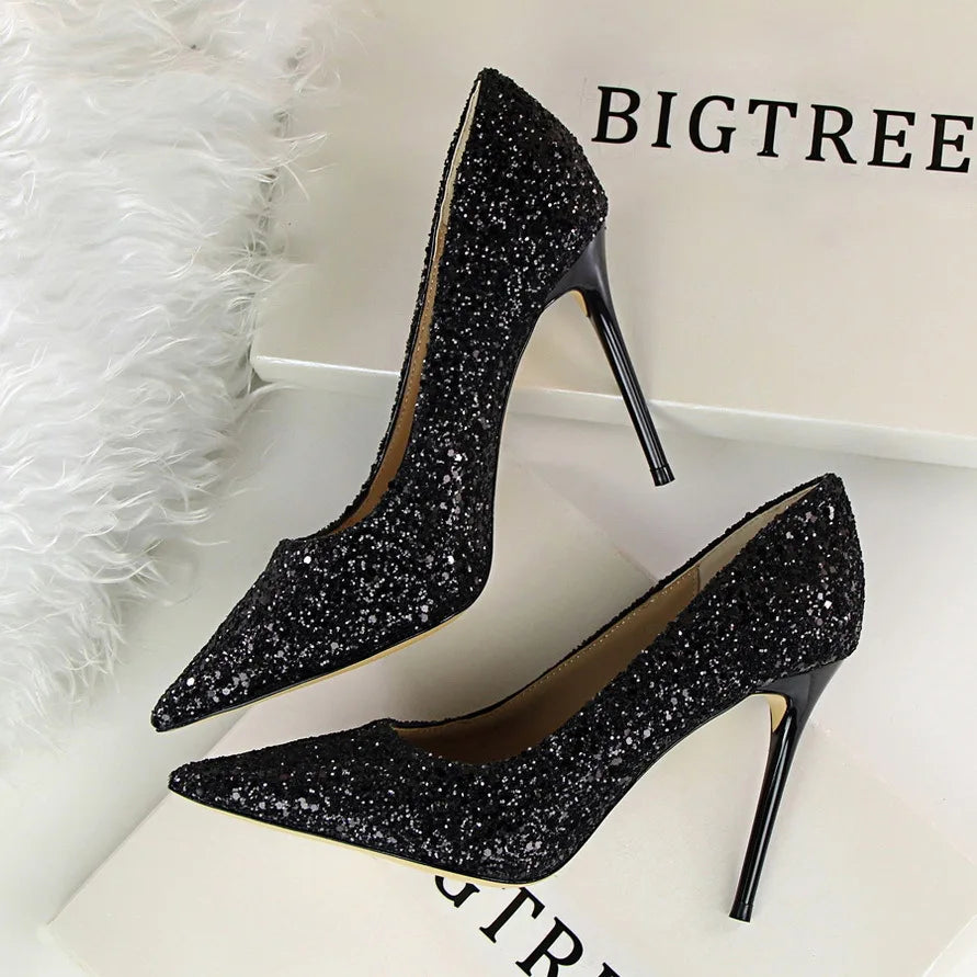 Chic Orthopedic Heels with Unique Design