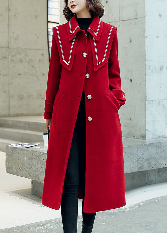 Beautifully Finished Coat in a Timeless Design
