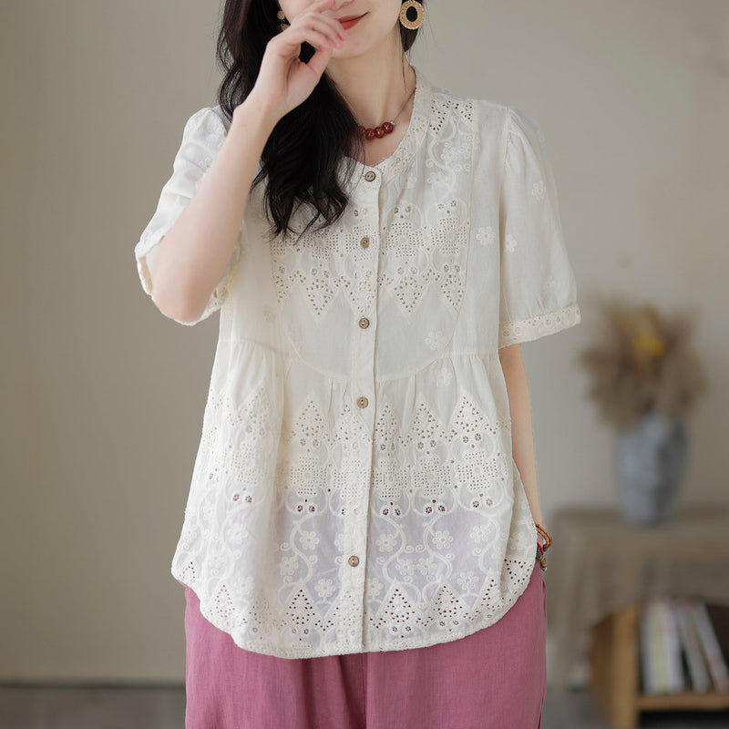 Effortlessly Elegant T-Shirt with a Timeless Design
